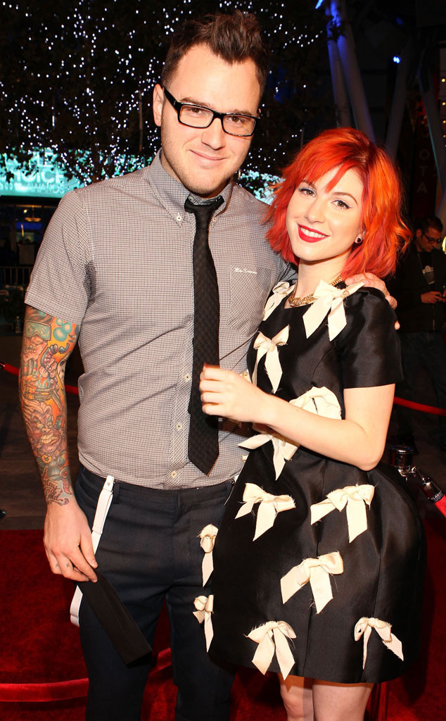 KISAH HIDUP : Hayley Nichole Williams, Rockers yang Cinta Barbie !!